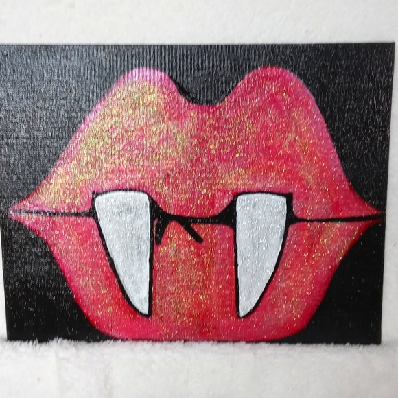 Glam Vampire fang painting